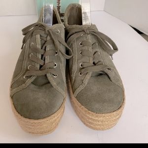Steve Madden “Hampton” Army Green Suede Platform Espadrille Sneakers! Size 8.5